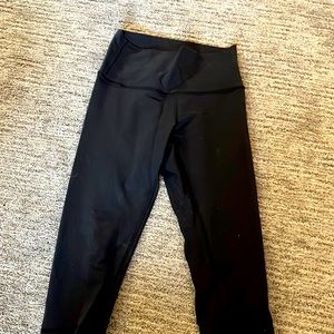 Lululemon high rise cropped wunder unders